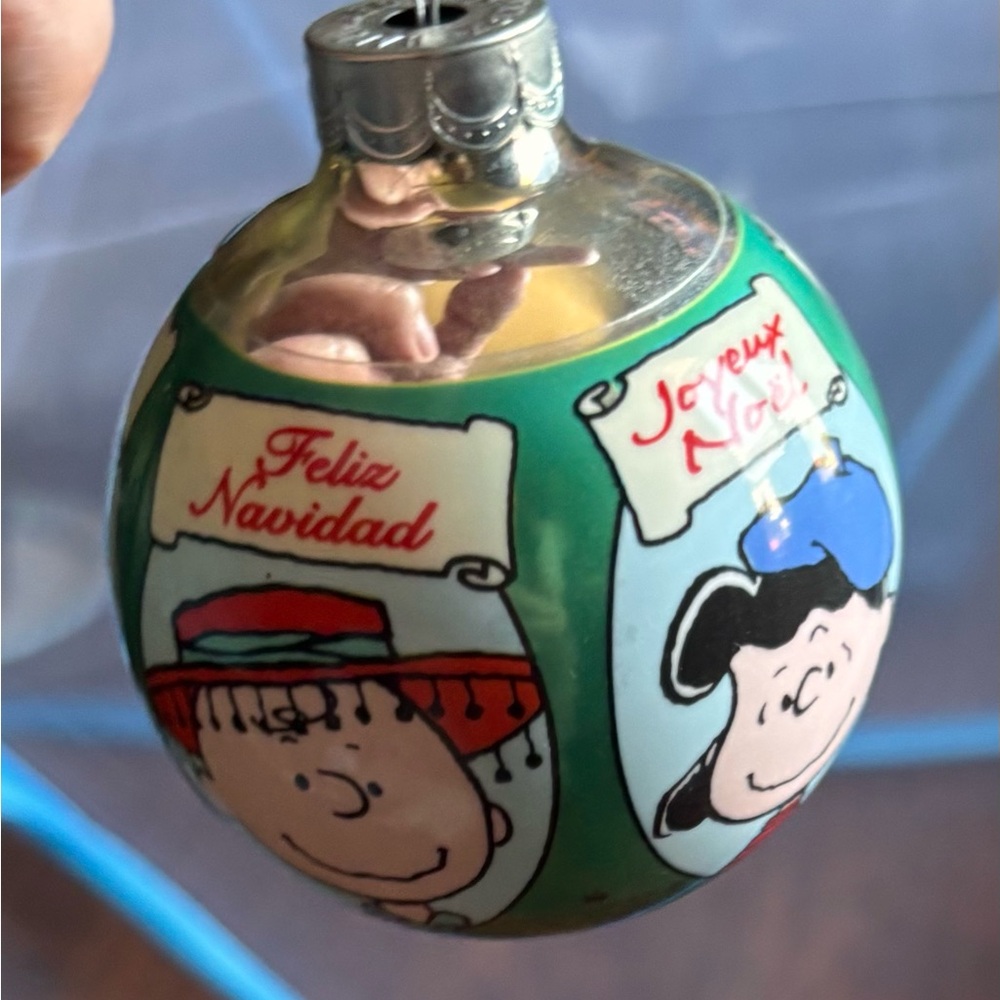 Peanuts 'Feliz Navidad' Green Holiday Glass Ornament